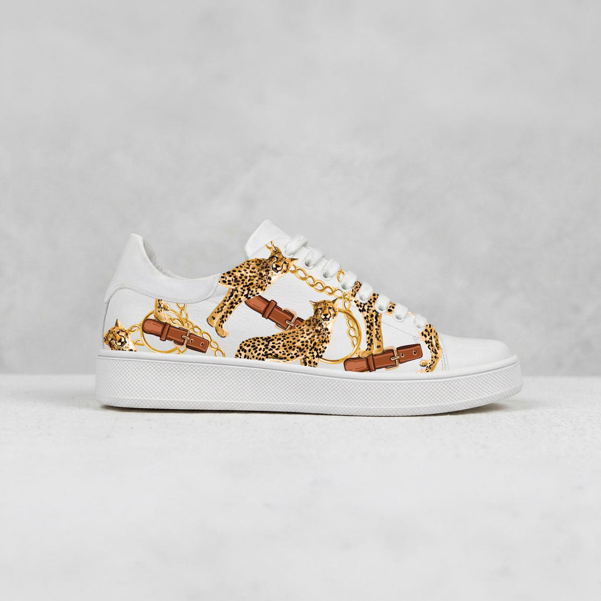 Walk on 3.0 Leopard White